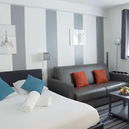 Near Arc De Triomphe-champs Elysees Apartment Paris