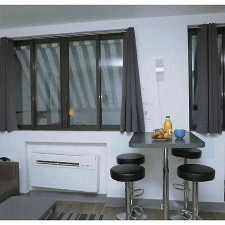 Near Arc De Triomphe-champs Elysees Apartamento